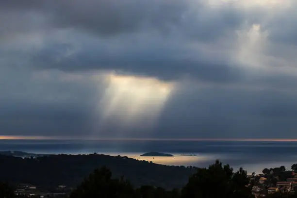 Photo of pierce the clouds