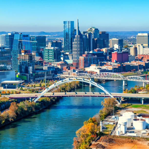 istock Nashville Bridges 1295696683