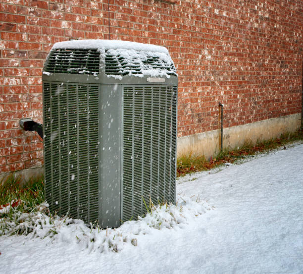 caída de la nieve y el aire acondicionado - central unit fotografías e imágenes de stock