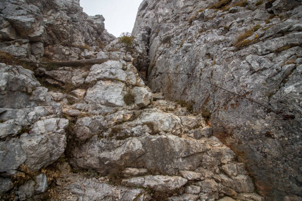istock Trail towards Ogradi mountain peak 1295733172