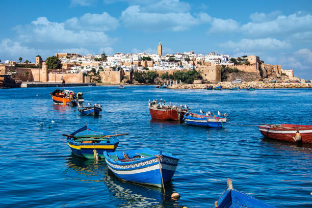 アフリカのラバト、モロッコの港の眺め - rabat ストックフォトと画像
