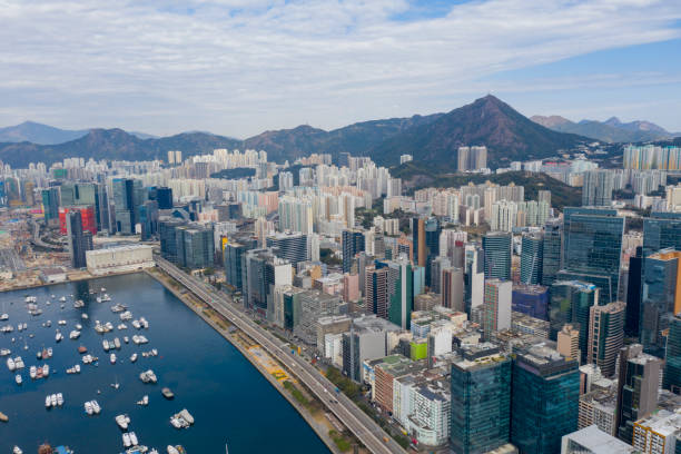 hong kong.vista aerea del lungomare di kwun tong, kwun tong, hong kong. - kowloon bay foto e immagini stock