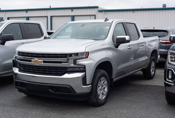 2021 Chevrolet Silverado 1500 Pickup Truck Dartmouth, Canada - January 10, 2021 - A 2021 Chevrolet Silverado 1500 Pickup Truck at a dealership. chevrolet silverado stock pictures, royalty-free photos & images