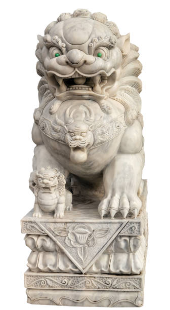 guardian lion foo hund marmor skulptur garten schnitzereien - chinese temple dog stock-fotos und bilder