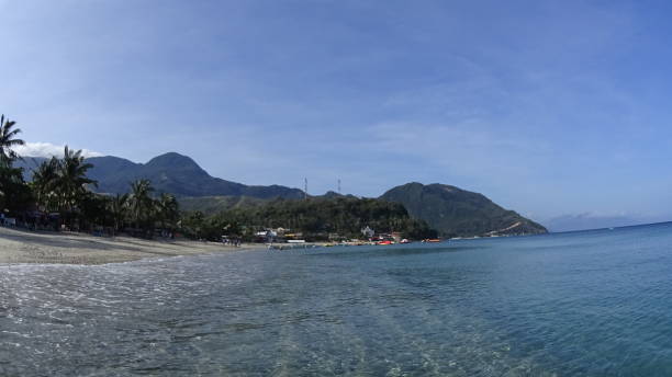 istock White Beach in Puerto Galera 1295907968
