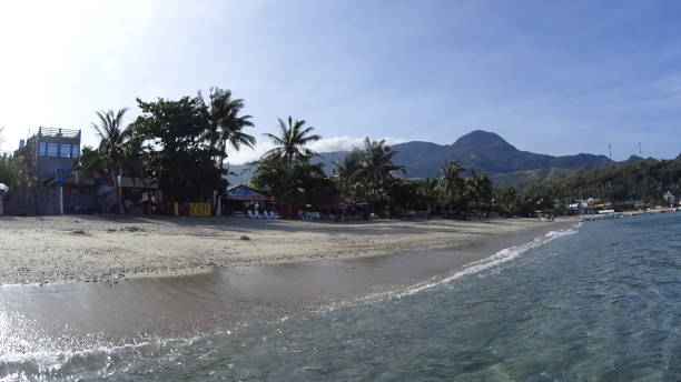 istock White Beach in Puerto Galera 1295907973