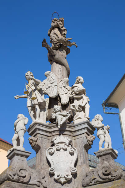 banska stiavnica -  the baroque column of immaculata by dioniz ignac staneti - immaculata imagens e fotografias de stock