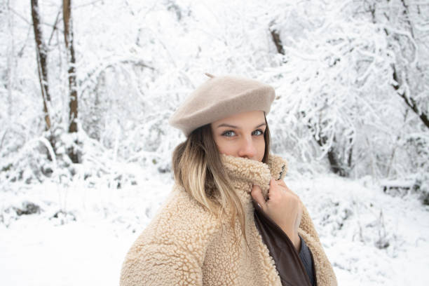 istock Surprised beautiful woman looking 1295980117