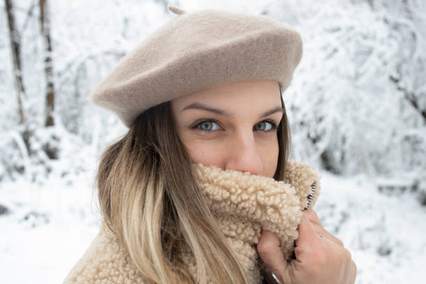 istock Surprised beautiful woman looking 1295980123