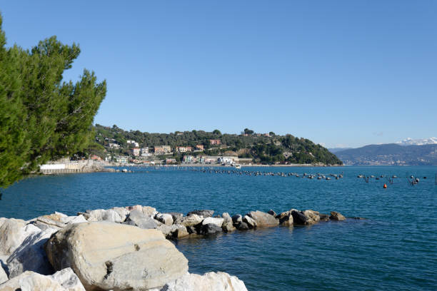 istock coastline beetween portovenere and riomaggiore 1295999104