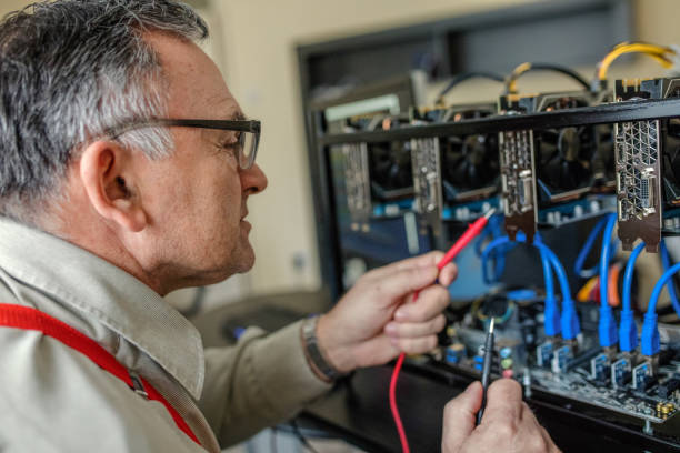 istock Senior engineer working on the construction of the mining rig 1296036813