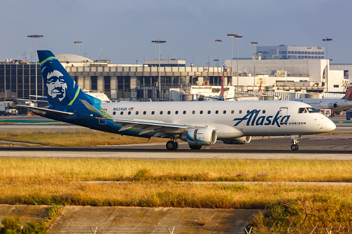 알래스카 항공 호라이즌 에어 엠브라에르 175 비행기 로스 앤젤레스 국제 공항 캘리포니아 Alaska Airlines에 대한 ... 알래스카 항공 호라이즌 에어 엠브라에르 175 비행기 로스 앤젤레스 국제 공항 캘리포니아 Alaska Airlines에 대한 ...