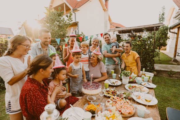 istock An outdoors birthday party 1296162284