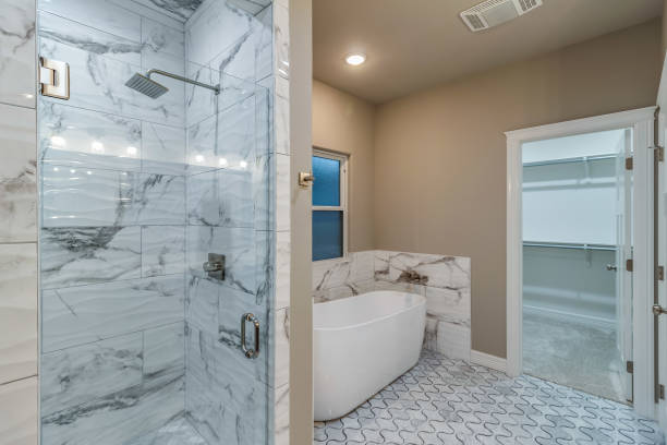 istock Plenty of space in this large bathroom en suite 1296170971