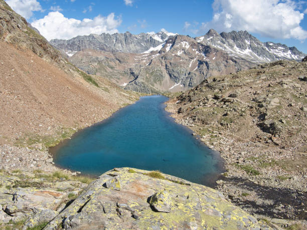 istock Lake Lungo bij Bionaz in Aosta Valley 1296176604