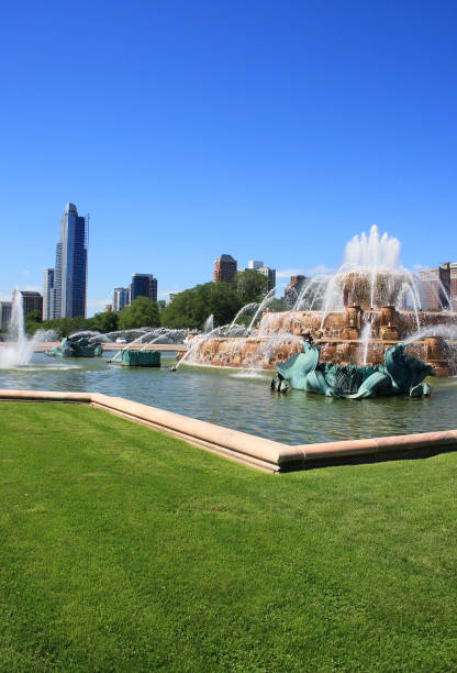 fontanna buckingham w chicago - grounds city life park grant park zdjęcia i obrazy z banku zdjęć