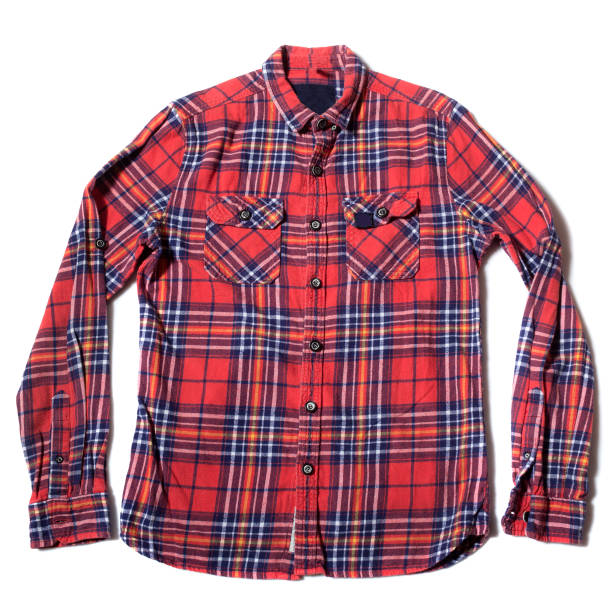 chemise à carreaux rouges d’isolement sur le fond blanc - lumberjack shirt photos et images de collection