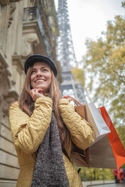 istock Shopping in France 1296314902