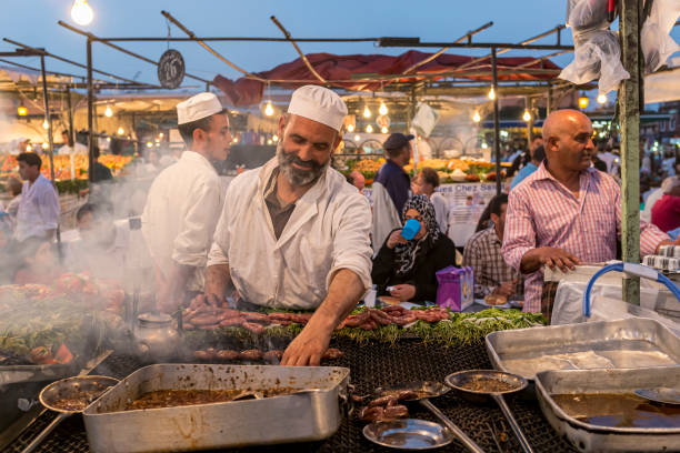 jemaa el-fnaa, marrakesh, marrocos - jema el fna - fotografias e filmes do acervo