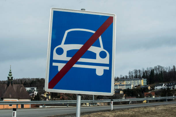 istock end of expressway road sign 1296397270