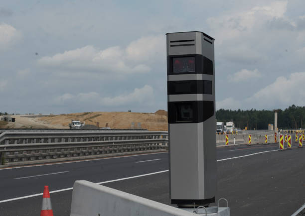 traffic radar for speed measurement in road and vehicle traffic