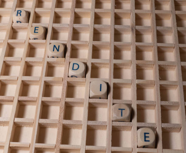 istock Wooden Letters Return german 