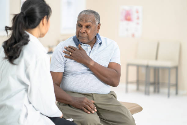istock My shoulder has been hurting lately 1296597767