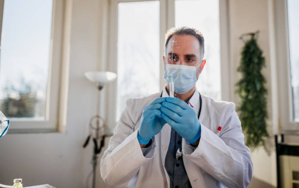 istock Coronavirus covid-19 vaccine 1296613288