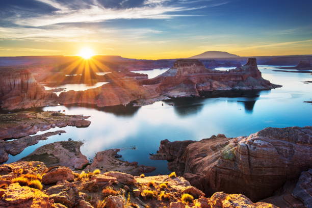 Lake Powell from Mesa Romana view of Lake Powell and mesas from Alstrom point lake powell stock pictures, royalty-free photos & images