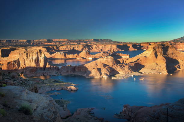 istock Lake Powell from Mesa Romana 1296721361