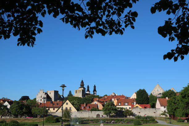 summer in visby at gotland, baltic sea sweden - sweden nobody building exterior architectural feature imagens e fotografias de stock