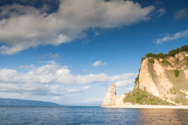 istock Nusa Barong Island 1296775176