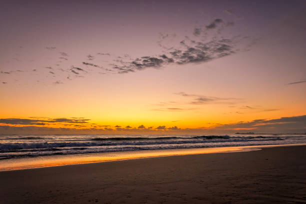 istock Queensland beach sunrise 1296789979