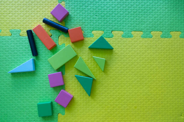Geometric figures of different colors