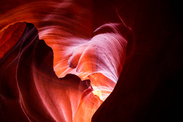 heart shape in upper antelope canyon in arizona, united states - rock strata natural pattern abstract scenics imagens e fotografias de stock