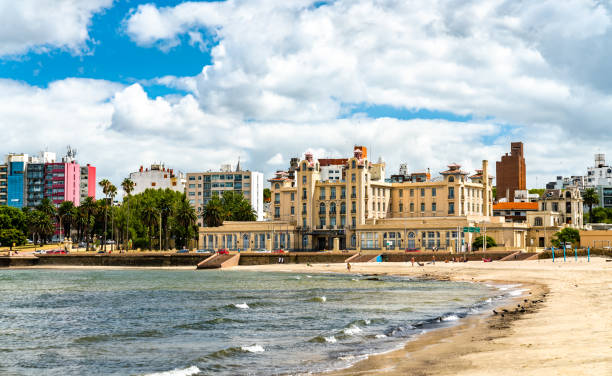 palacio del mercosur en montevideo, uruguay - uruguay fotografías e imágenes de stock