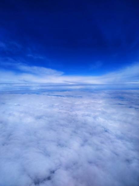 cielo desde arriba - xero fotografías e imágenes de stock