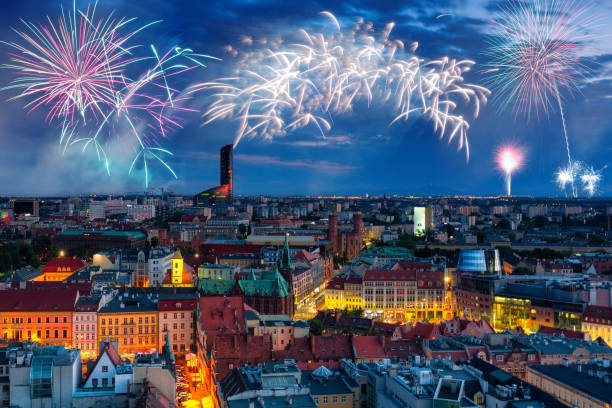 istock New Years firework display over the Wrocaw old town 1297023959