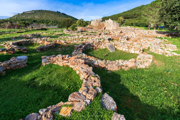 нурагический комплекс пальмавера, альгеро - сардиния - nuragic стоковые фото и изображения