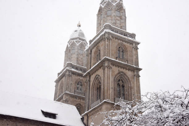 istock Zurich Grossmunster 1297037133