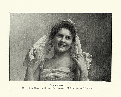 Vintage photograph of Alma Saccur, German singer, 19th Century