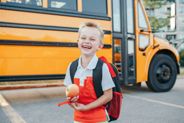 8,300+ School Bus Kids Stock Photos, Pictures & Royalty-Free Images -  iStock | School bus kids mask, School bus kids dark