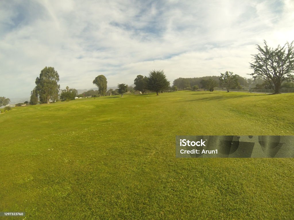 1/1/2021: Los Osos, Califórnia: Campo de golfe - Foto de stock de Campo de Golfe royalty-free 1/1/2021: Los Osos, Califórnia: Campo de golfe - Foto de stock de Campo de Golfe royalty-free
