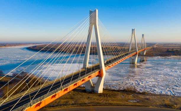 vista aérea da ponte murom hospedada sobre o rio oka - oka river - fotografias e filmes do acervo