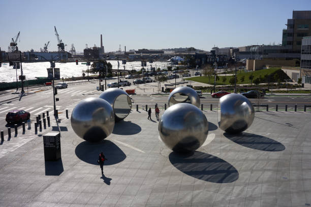 seeing spheres at the chase center - san diego california san diego bay fun bay imagens e fotografias de stock