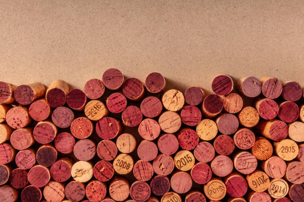 istock Wine corks background, a design template for a restaurant menu or winery brochure, shot from the top 1297540324