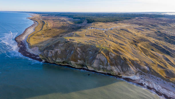 At the foot of the cliffs of Cap Blanc-Nez