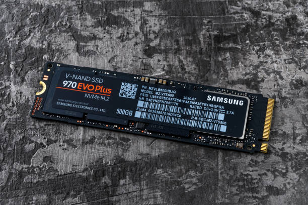 Samsung SSD 970 EVO Plus NVMe 500 Gb on a dark background. Small and fast solid state drive. Perfect desktop computer hardware components for build and upgrade. Varna, Bulgaria, January 11, 2021. Samsung SSD 970 EVO Plus NVMe 500 Gb on a dark background. Small and fast solid state drive. Perfect desktop computer hardware components for build and upgrade. spatholobus suberectus dunn photos stock pictures, royalty-free photos & images