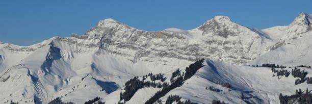 dent de ruth in winter. - wildstrubel imagens e fotografias de stock