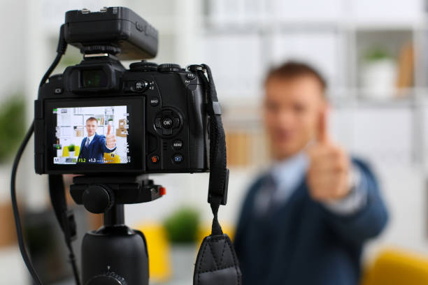 istock Male in suit and tie show confirm sign 1297670434